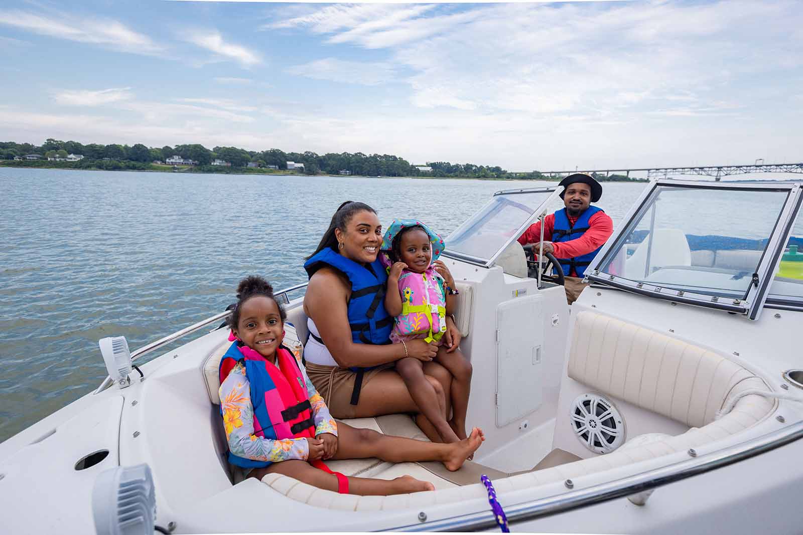 التثقيف بشأن سلامة القوارب