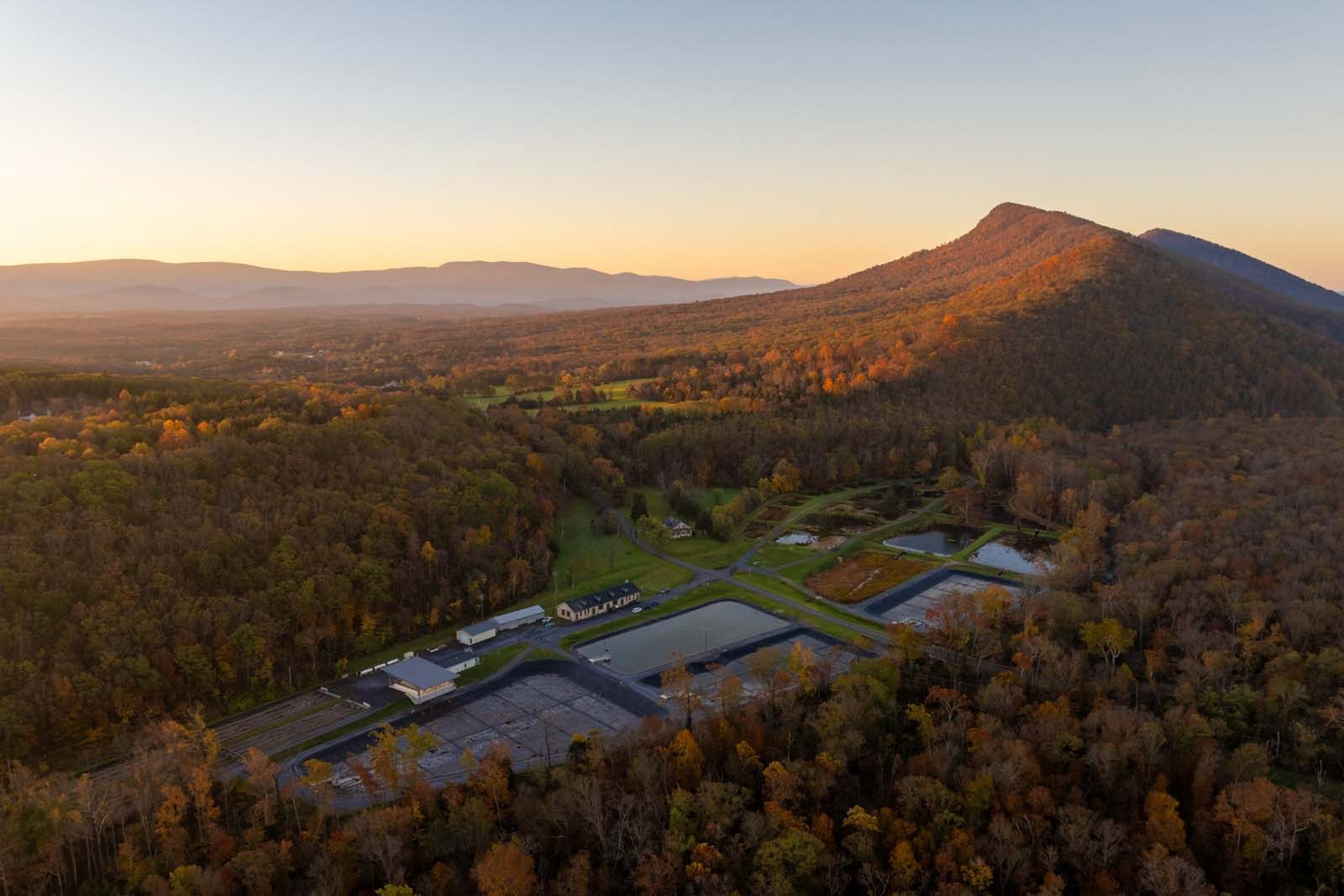 منظر جوي لمحطة فرونت رويال فيش الثقافية